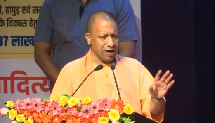 सीएम योगी ने किया ‘मुख्यमंत्री सूक्ष्म उद्यमी दुर्घटना बीमा योजना’ का शुभारंभ