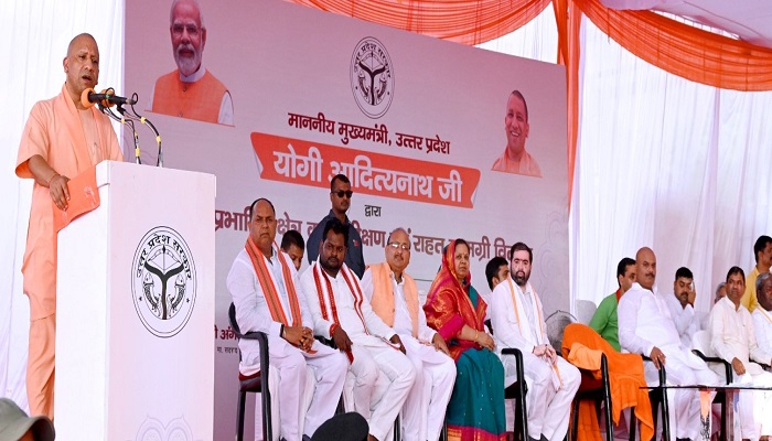 तटबंधों और नदी के बीच बसे लोगों के लिए सरकार बनाएगी कॉलोनी: योगी