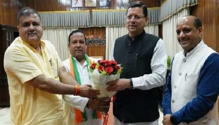बागेश्वर उपचुनाव से पहले कांग्रेस को बड़ा झटका, प्रत्याशी रंजीत दास भाजपा में शामिल