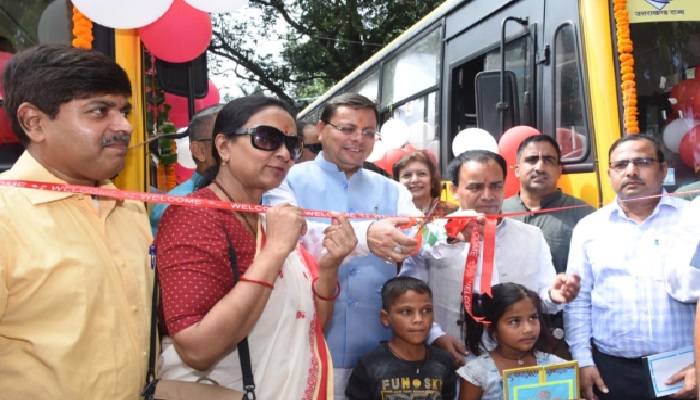 मुख्यमंत्री धामी ने श्रमिकों के बच्चों को दिया तोहफा