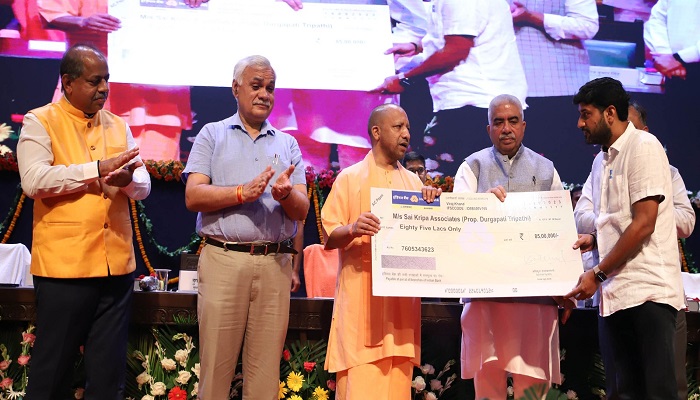 सीएम योगी ने MSME उद्यमियों को 50,000 करोड़ देकर रचा इतिहास