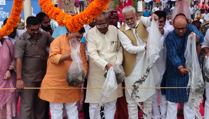 गंगा में पहली बार एक लाख राज्यमीन चिताला की हुई रिवर रैचिंग