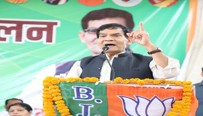 बहन मायावती का अपमान करने वाले भी मातृ शक्ति को पूजने का कर रहे नाटक: एके शर्मा
