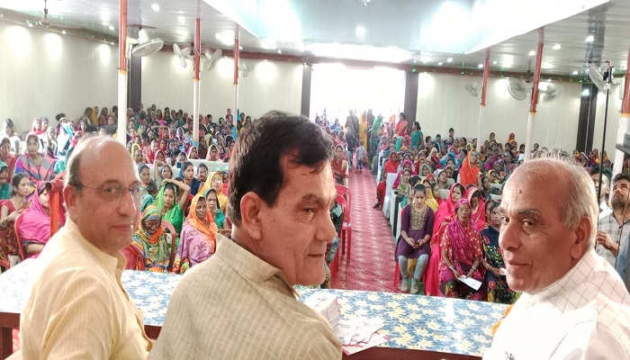पहले सरकारी गोदामों और रेलवे स्टेशनों में लाखों टन जो राशन सड़ जाता था, अब सड़ने से पहले ही गरीब की थाली तक पहुंच रहा