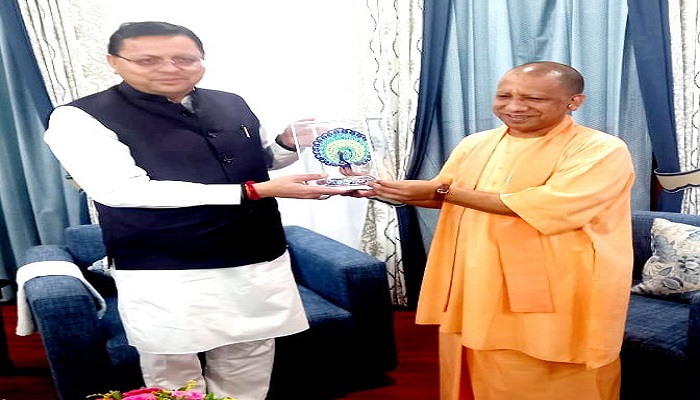 तीन दिवसीय उत्तराखंड दौरे पर रवाना हुए मुख्यमंत्री योगी