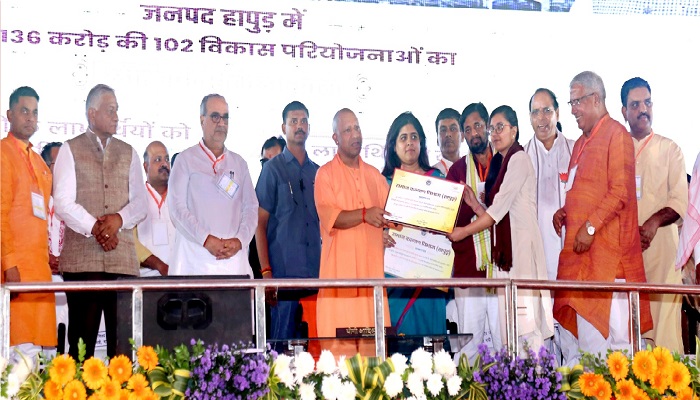 प्रधानमंत्री नरेंद्र मोदी ने ही बाबा साहेब को दिया सही मायनों में सम्मान: सीएम योगी