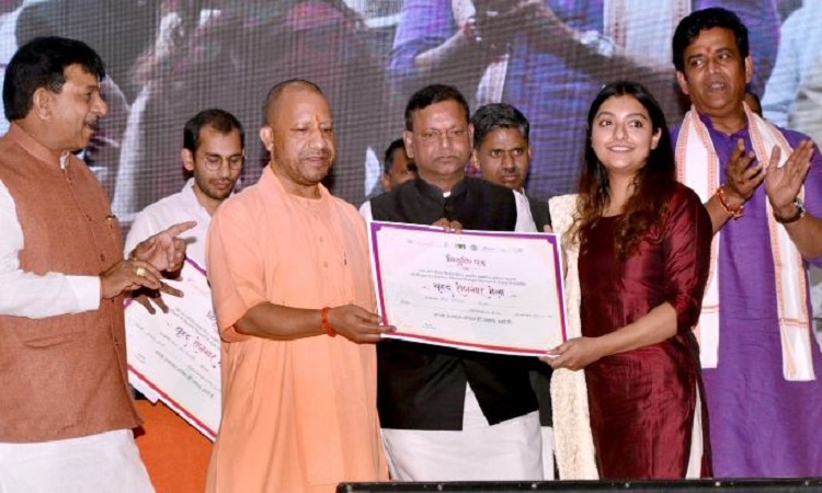 उत्तर प्रदेश में नौकरी व रोजगार की कोई कमी नहीं : मुख्यमंत्री योगी आदित्यनाथ