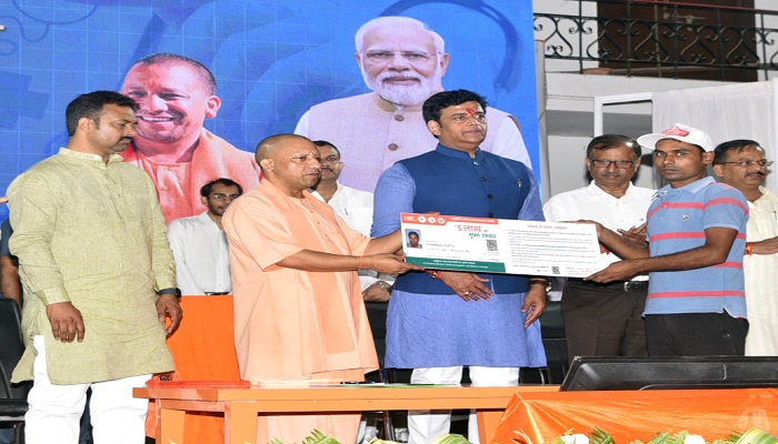 इंसेफेलाइटिस पर नियंत्रण देश और दुनिया के सामने एक सफलतम मॉडल : सीएम योगी