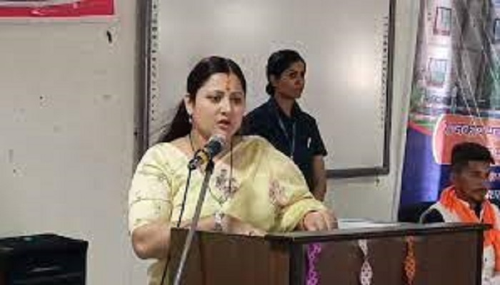 चंपावत में गीता धामी ने किया चिल्ड्रेन पार्क का उद्घाटन