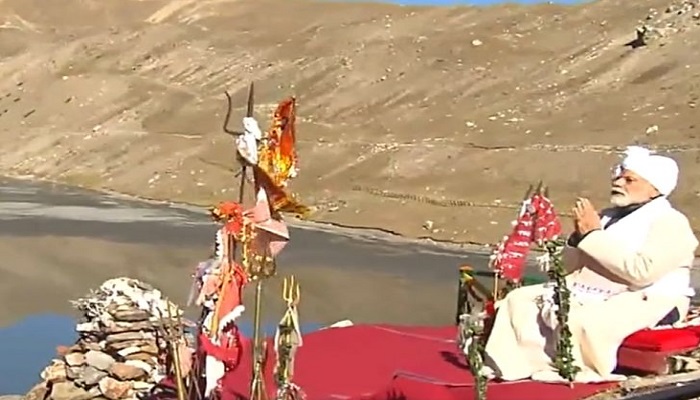 पीएम मोदी ने पार्वती कुंड में की पूजा-अर्चना, सीएम धामी भी रहे मौजूद