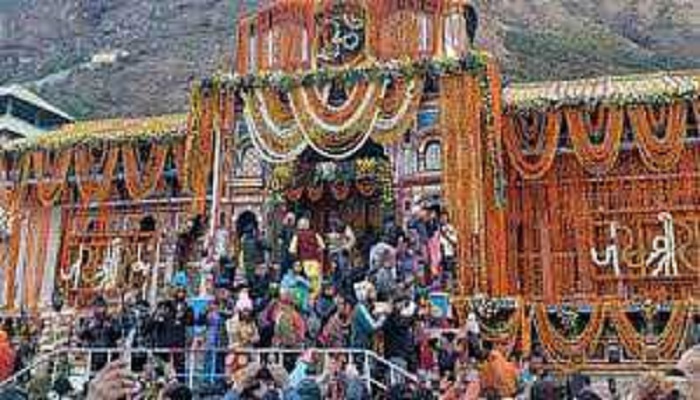विधि-विधान से शीतकाल के लिए बंद हुए बदरीनाथ धाम के कपाट