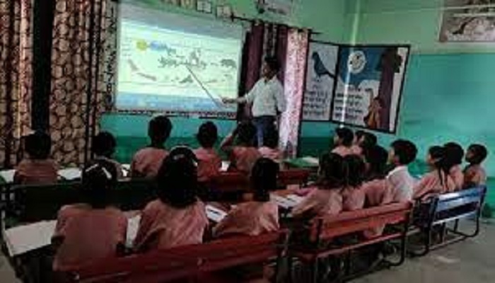 यूपी के स्कूलों को डिजिटल बनाने में मदद करेगा एम्बाईब