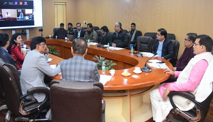 धार्मिक, ऐतिहासिक और पर्यटन स्थलों वाले शहरों पर विशेष ध्यान दिया जाए: एके शर्मा