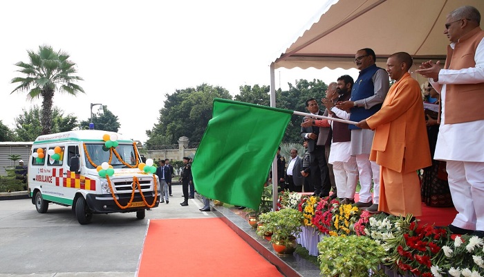 जाति के नाम पर विलाप करने वाले लोग देश को कमजोर करते हैं: सीएम योगी