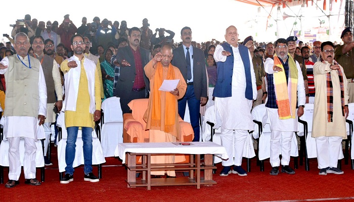 जनता की खुशहाली से भारत बनेगा विकसित राष्ट्र : योगी
