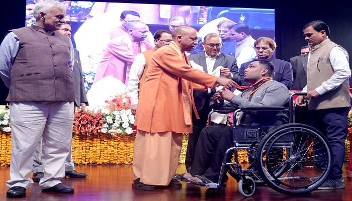 दिव्यांगजनों को जब भी अवसर मिला उन्होंने अपनी प्रतिभा का परिचय दिया है: सीएम योगी