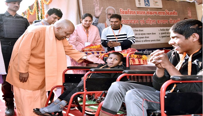 गरीबों को भूख, बीमारी और मकान के अभाव में मार देती थीं पहले की सरकारें: सीएम योगी