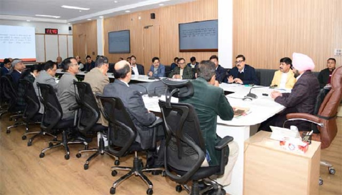 सार्वजनिक उद्यम एवं निगमों को 3 श्रेणियों में बांटा जाए: मुख्य सचिव