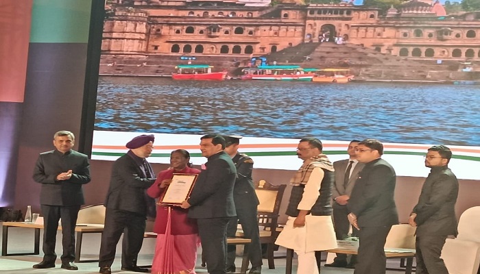 Swachh Survekshan 2023: पहली बार यूपी के दो शहरों को मिला स्वच्छता के लिए सर्वोच्च राष्ट्रपति पुरस्कार