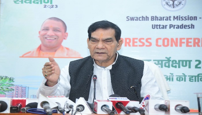 दो वर्षों में यूपी के सभी शहर और कस्बे हुए खुले में शौचमुक्त: एके शर्मा