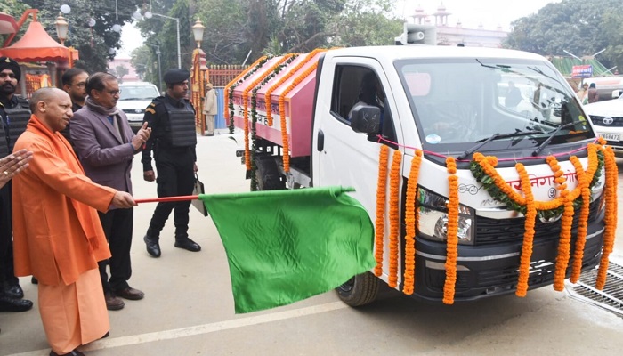 सीएम योगी के सानिध्य में शुरू हुआ स्वछता और सेवा का विशेष अनुष्ठान