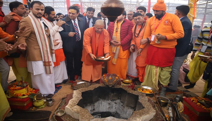 रामोत्सव 2024: 1008 कुंडीय हनुमन महायज्ञ में शामिल हुए सीएम योगी