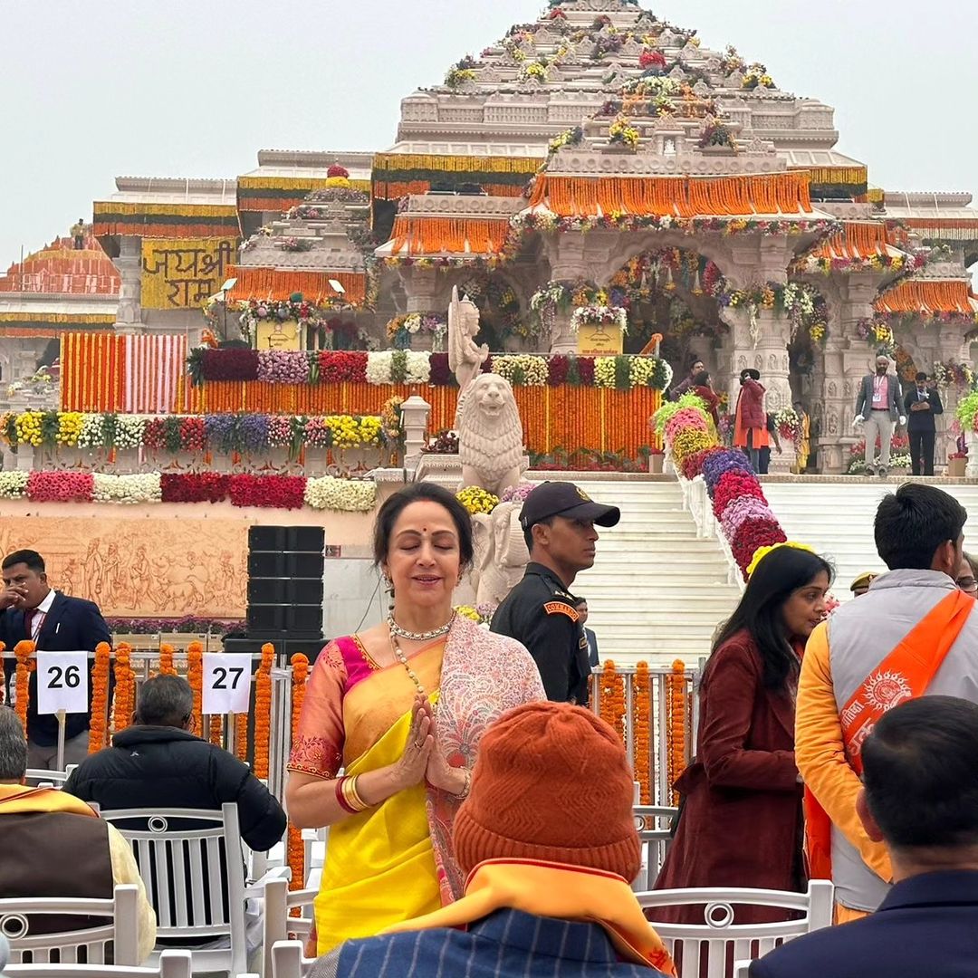 रामलला की हेमा मालिनी ने की पूजा अर्चना, शेयर की राम मंदिर की तस्वीरें