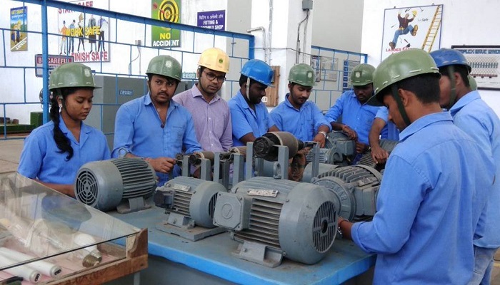 युवाओं को आत्मनिर्भर बनाने में सहायक साबित हो रहा कौशल विकास कार्यक्रम