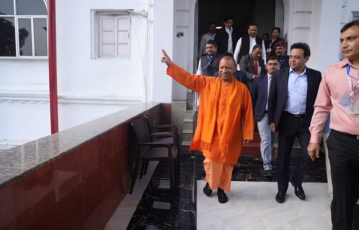 यूपी में राज्यसभा की आठ सीटों पर लहराया भगवा