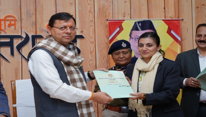 सीएम धामी ने 27 डिप्टी जेलरों और 285 बंदी रक्षकों को दिये नियुक्ति पत्र