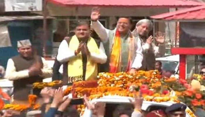 चमोली में मुख्यमंत्री धामी के राेड शो में उमड़ा जनसैलाब