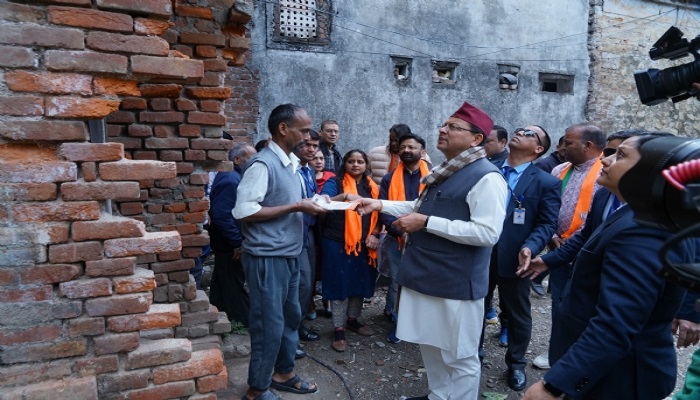 सीएम ने लाभार्थियों से की मुलाकात, क्रियान्वयन का जायजा लेकर निस्तारण के दिये निर्देश