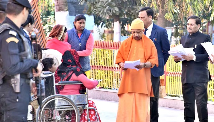 हर पीड़ित की समस्या का समाधान कराने के लिए दृढ़ संकल्पित है सरकार: योगी