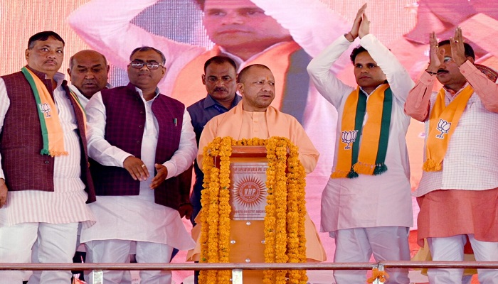 पिछली सरकारों के नेताओं की आजीविका का माध्यम थे माफियाः सीएम योगी