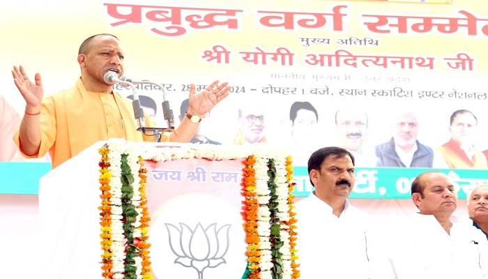 गलत वोट से कैराना में पलायन होता है, सही वोट से अपराधी पलायन करते है : योगी