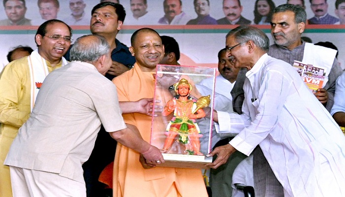 पिछली सरकारों ने मुजफ्फरनगर को कर्फ्यू दिया, हम सुरक्षा का माहौल दे रहे हैंः सीएम योगी