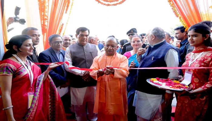 पीएम ने सिटी को भी ‘स्मार्ट’ बना दियाः सीएम योगी