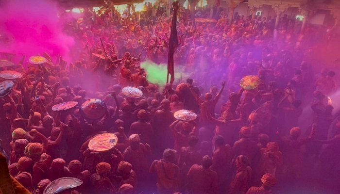 रंगोत्सव 2024: हुरियारों पर बरसीं प्रेम रस से भीगीं लाठियां
