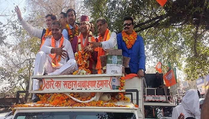 हरिद्वार पहुंचे त्रिवेंद्र सिंह रावत का कार्यकर्ताओं ने किया भव्य स्वागत