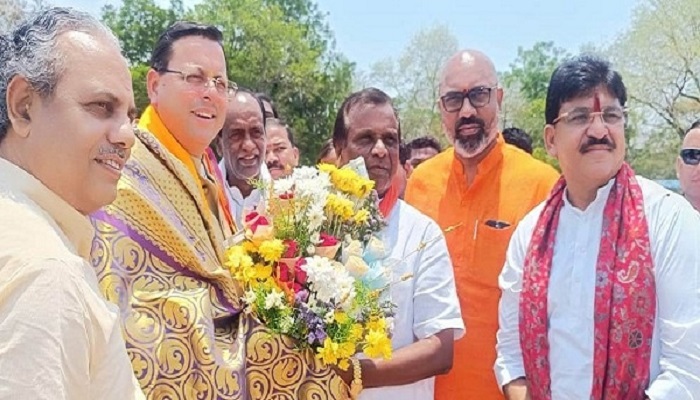 तेलंगाना पहुंचे भाजपा के स्टार प्रचारक मुख्यमंत्री धामी