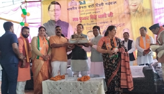 विकसित भारत के लिए मोदी को सशक्त करें: सीएम धामी