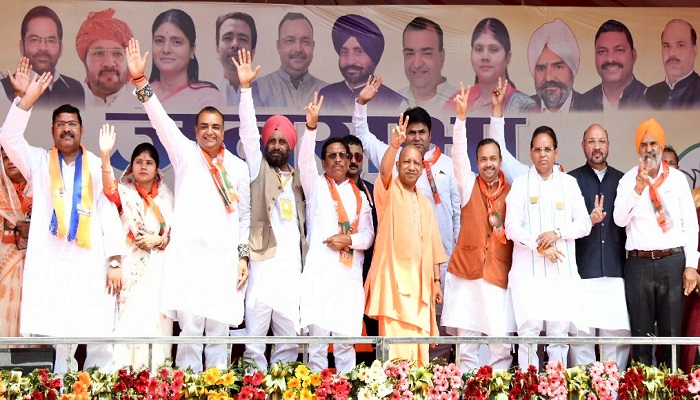 अब पटाखा भी फूटता है तो पाकिस्तान पहले ही सफाई देता है कि हमने कुछ नहीं कियाः योगी