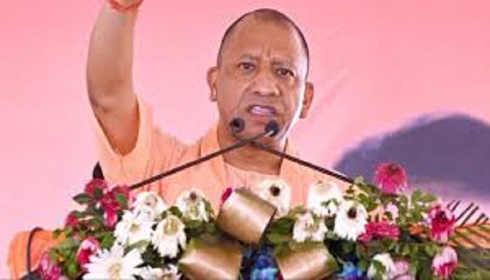 अब आतंकियों की आरती नहीं उतारी जाती, शान से निकलती है कांवड यात्रा: सीएम योगी