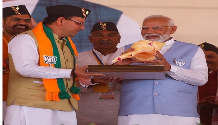 प्रधानमंत्री को पहाड़ी टोपी, ऐपण कला और आदि कैलाश का चित्र किया गया भेंट
