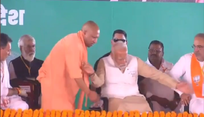 योगी की शालीनता और मोदी की विनम्रता ने जीता लोगों का दिल