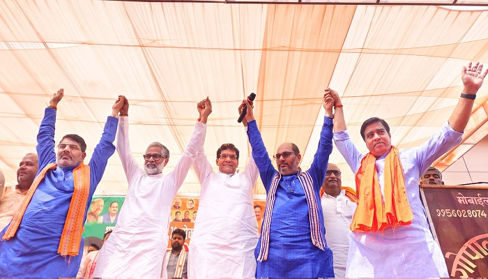 संविधान बदलने नहीं उसको अमल करने की हो रही है बात: एके शर्मा