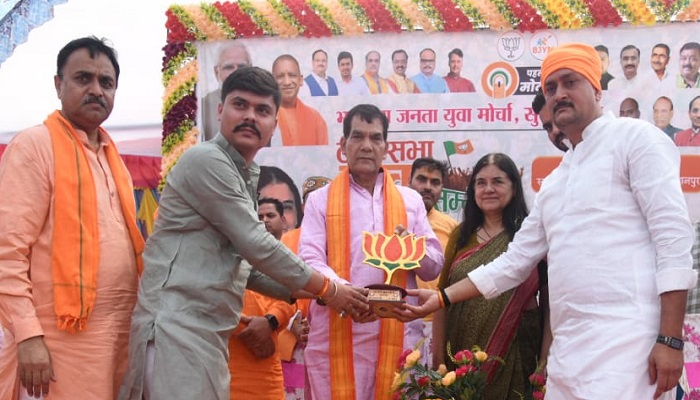 मेनका जी को जीताकार, सुल्तानपुर में फिर कमल खिलाना है : शर्मा