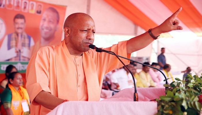 कन्नौज के इत्र में बदबू फैलाती थी सपा: योगी
