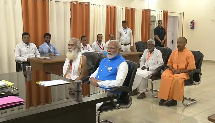 प्रधानमंत्री मोदी को रिकॉर्ड मतों से विजयी बनाने के लिए प्रतिबद्ध हैं काशीवासीः सीएम