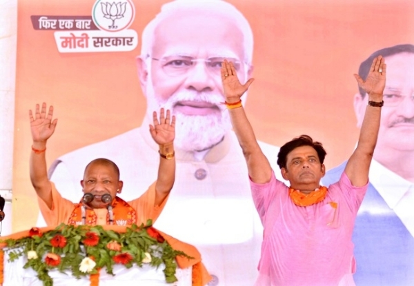 समग्र विकास से लौटाएंगे जनता के पसीने का कर्ज : सीएम योगी